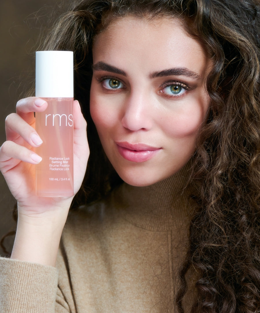 Radiance Lock Setting Mist with 8 Hour Long-Lasting Wear