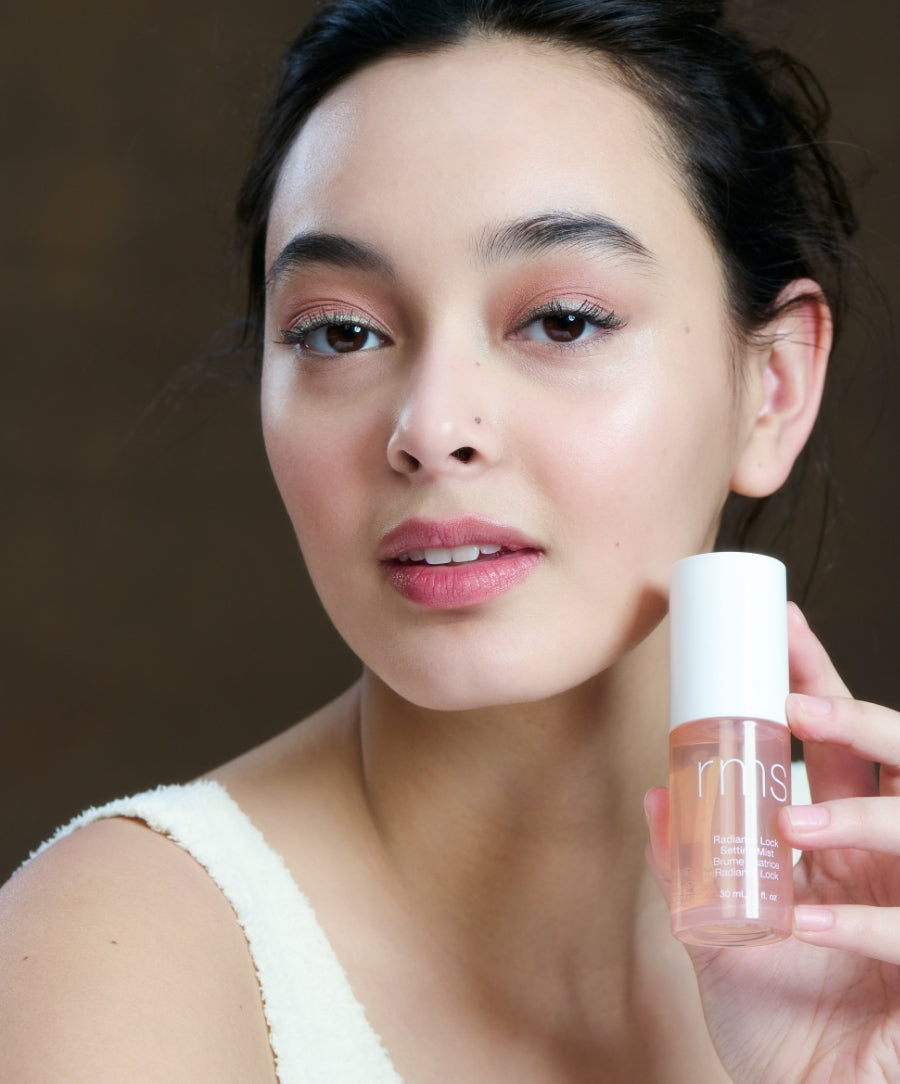 Radiance Lock Setting Mist with 8 Hour Long-Lasting Wear